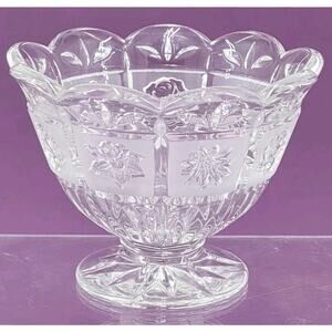 Oneida Southern Garden 24% Lead Crystal Scalloped Hostess Candy Bowl Germany